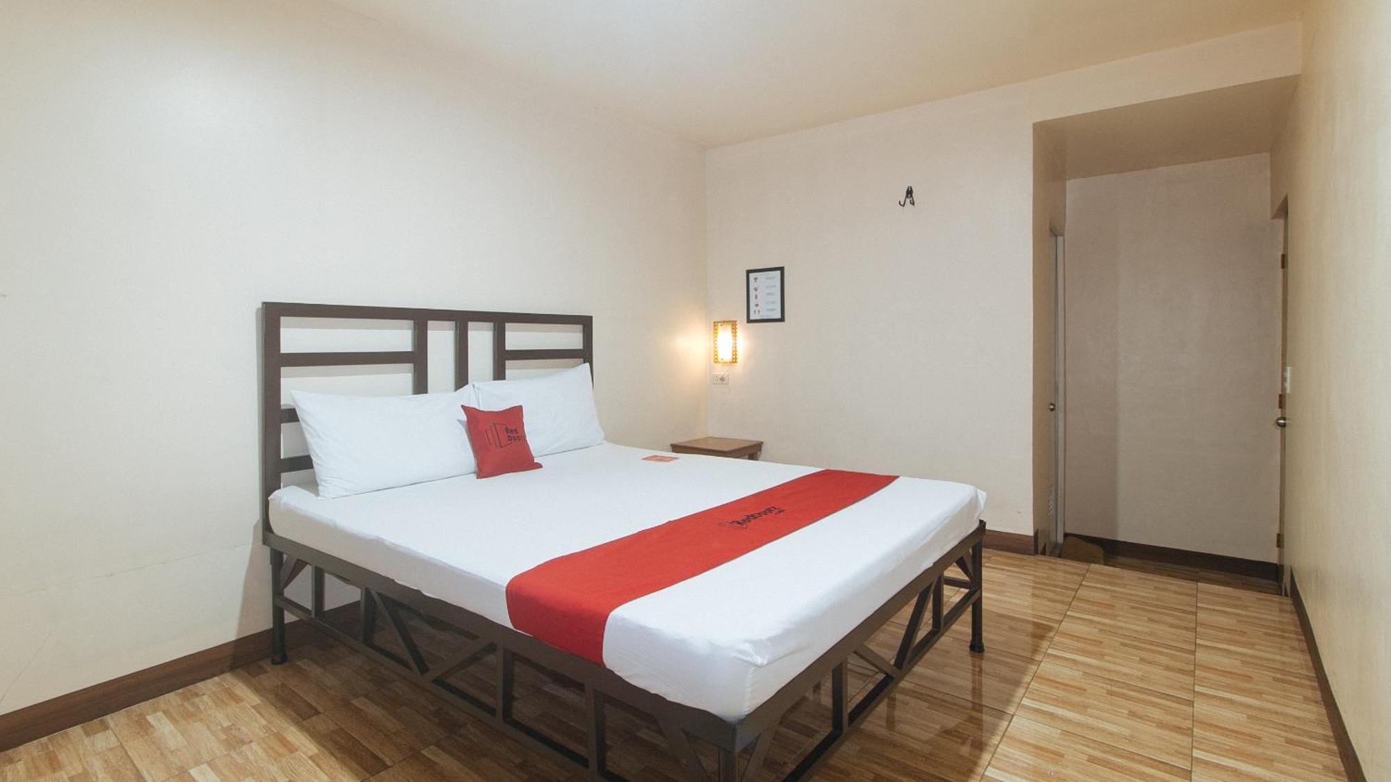 Elegance Guesthouse Пасай Екстериор снимка