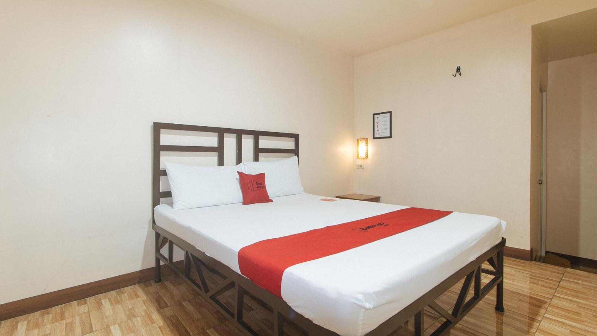 Elegance Guesthouse Пасай Екстериор снимка